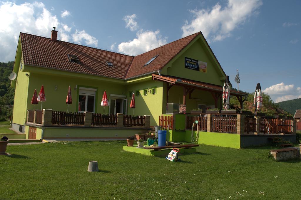 Stará Turá Hostinec Vo Visnovom מראה חיצוני תמונה